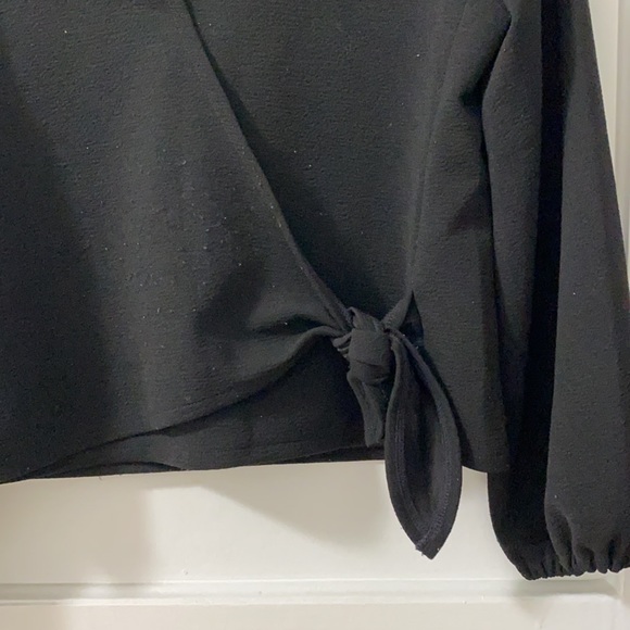 Madewell | Texture & Thread Crepe Wrap Top M - Picture 2 of 6